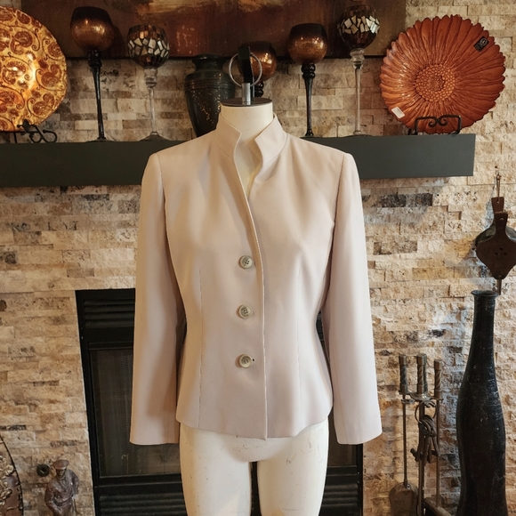 NWOT Kasper Women's Tan Button Front Blazer Size 4 - Picture 2 of 6